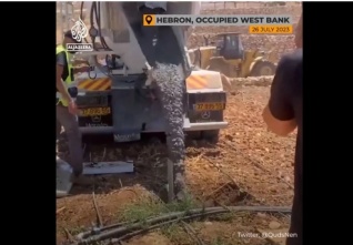zalévání studny palestina