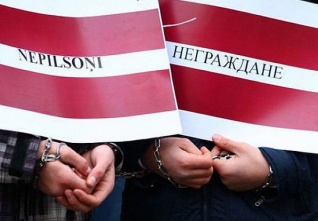 neobčané lotyšsko